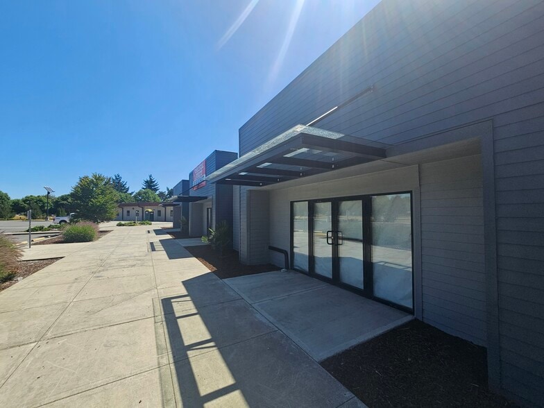 More Photos Of 206 & 210 Tumwater Blvd SW, Tumwater Unknown For Lease