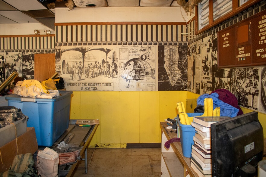 More Photos Of 600 Zanesville St, Beverly General Retail For Sale