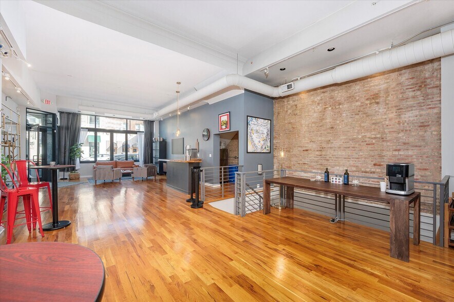 More Photos Of 7322 Madison Ave, Forest Park Storefront Retail Residential For Sale