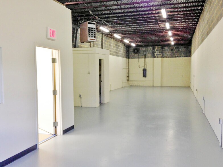 More Photos Of 601-615 Lofstrand Ln, Rockville Warehouse For Lease