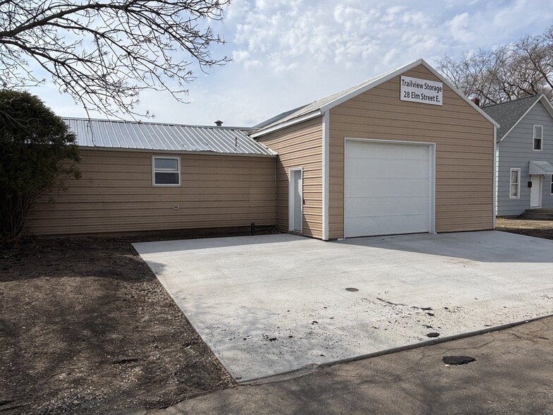 More Photos Of 28 East Elm Street, Saint Joseph Manufacturing For Lease