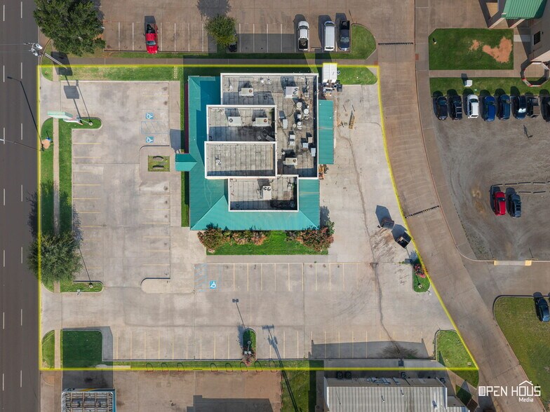 More Photos Of 2210 Southwest Pky, Wichita Falls Restaurant For Sale