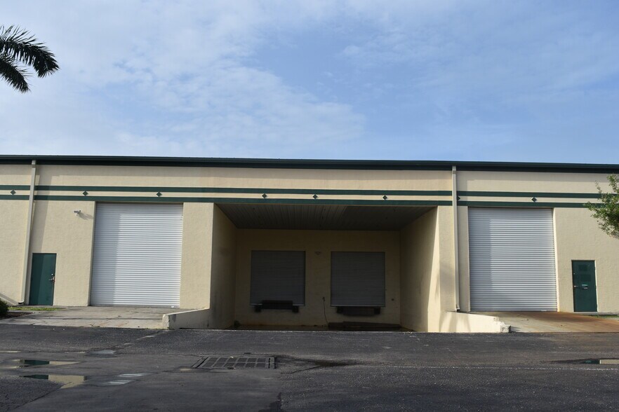 More Photos Of 13000 Automobile Blvd N, Clearwater Warehouse For Lease