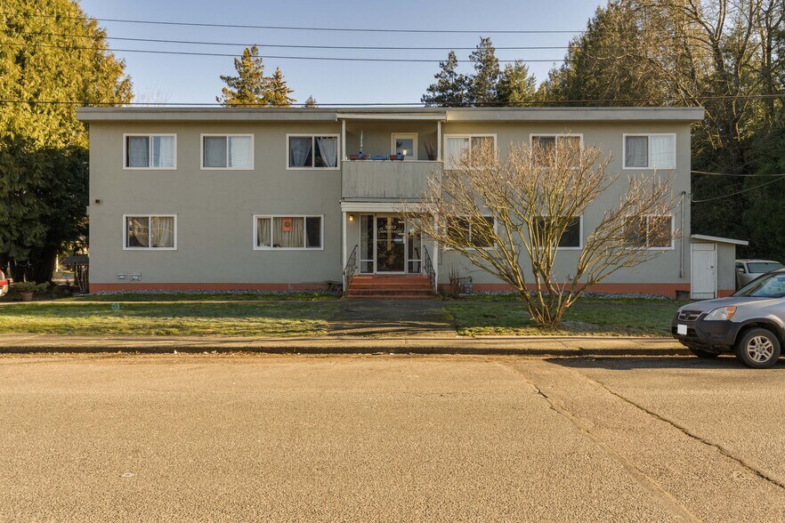 Primary Photo Of 9452 Fletcher St, Chilliwack Apartments For Sale