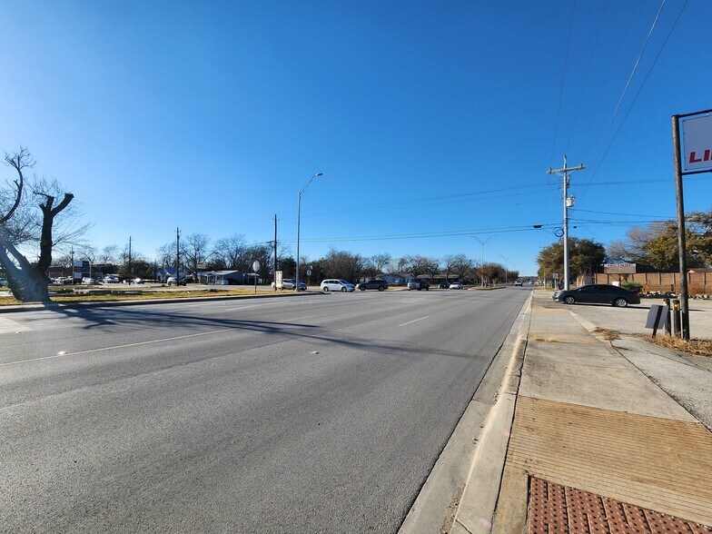 More Photos Of 108 Schertz Pky, Schertz Auto Repair For Sale