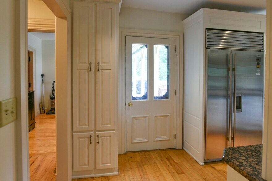 More Photos Of 827 Philadelphia Ave, Chambersburg Specialty For Sale