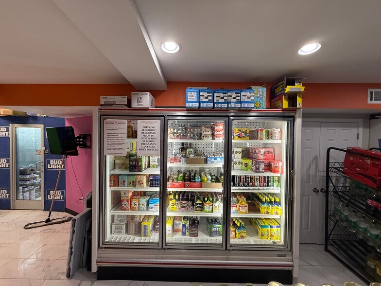 More Photos Of 716 E Main St, Richmond Industrial For Sale