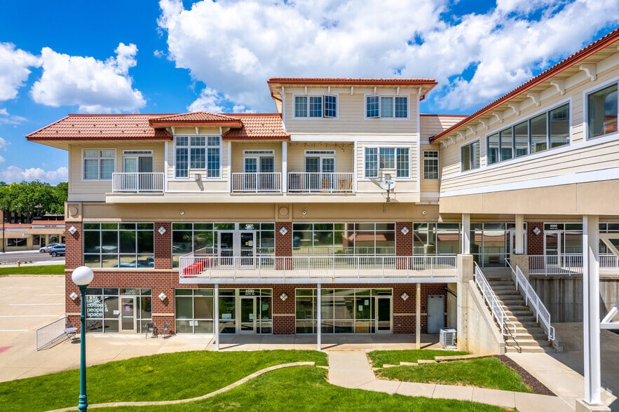 More Photos Of 6500 University Ave, Windsor Heights Apartments For Lease