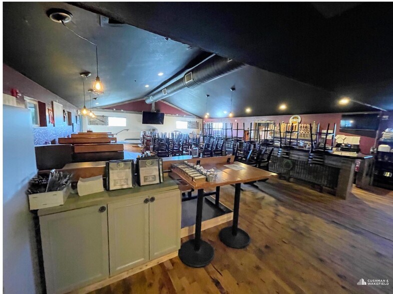 More Photos Of 1018 Mahogany Way, Severance Restaurant For Sale