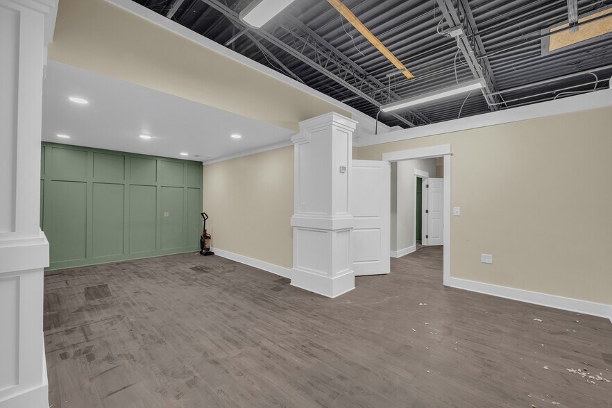 More Photos Of 399 S Elm St, Commerce Storefront For Sale