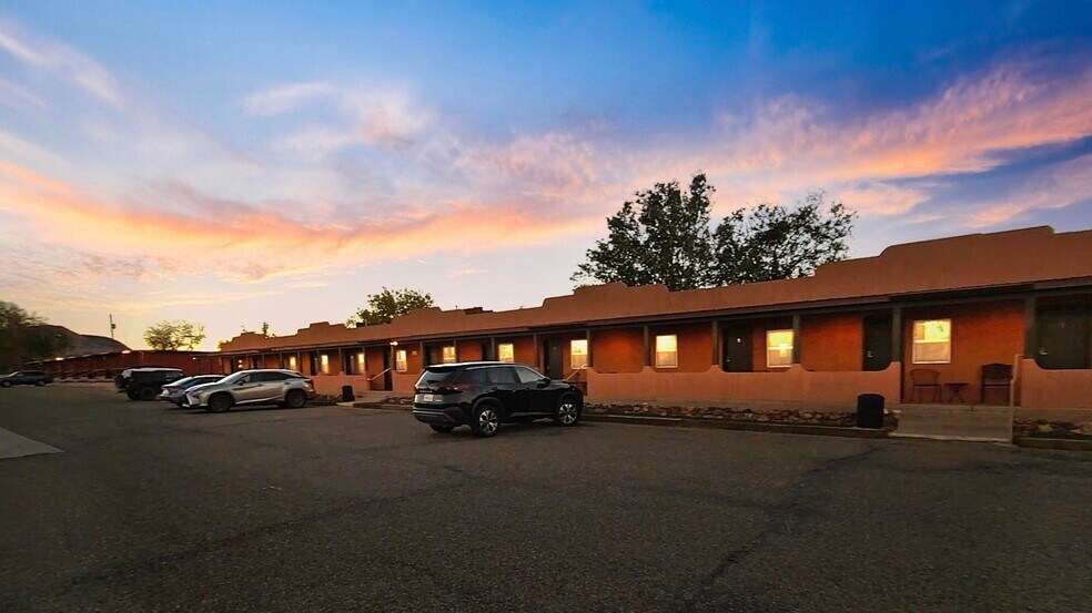 More Photos Of 475 W Main St, Escalante Hotel For Sale
