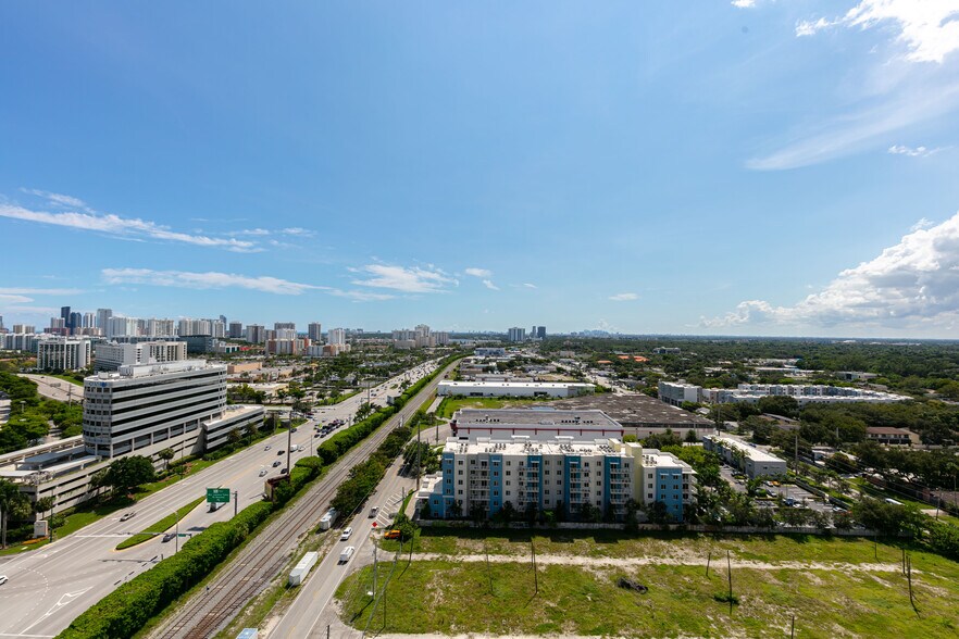 More Photos Of 19790 W Dixie Hwy, Aventura Office For Sale