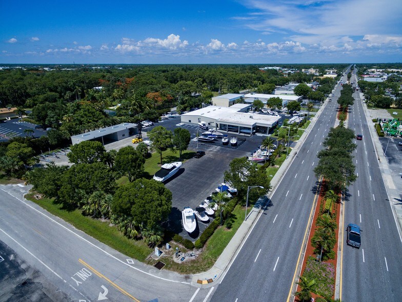 More Photos Of 2625 Davis Blvd, Naples Auto Dealership For Sale