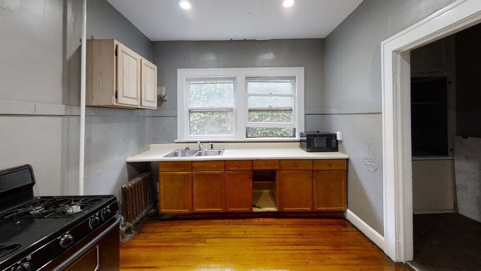 More Photos Of , Albany Multifamily For Sale