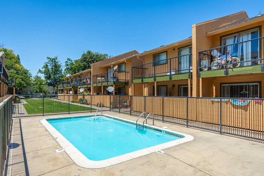 More Photos Of 2270-2280 Northview Dr, Sacramento Apartments For Sale
