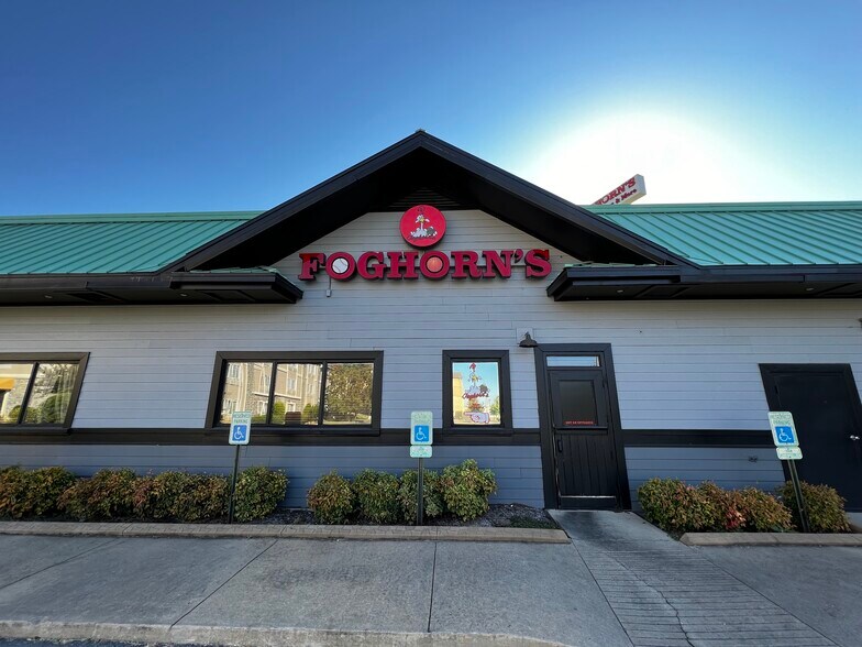 More Photos Of 2310 Sanders Rd, Conway Restaurant For Lease