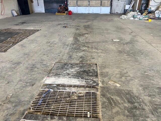 More Photos Of 6626 S Frontage Rd, Billings Flex For Lease