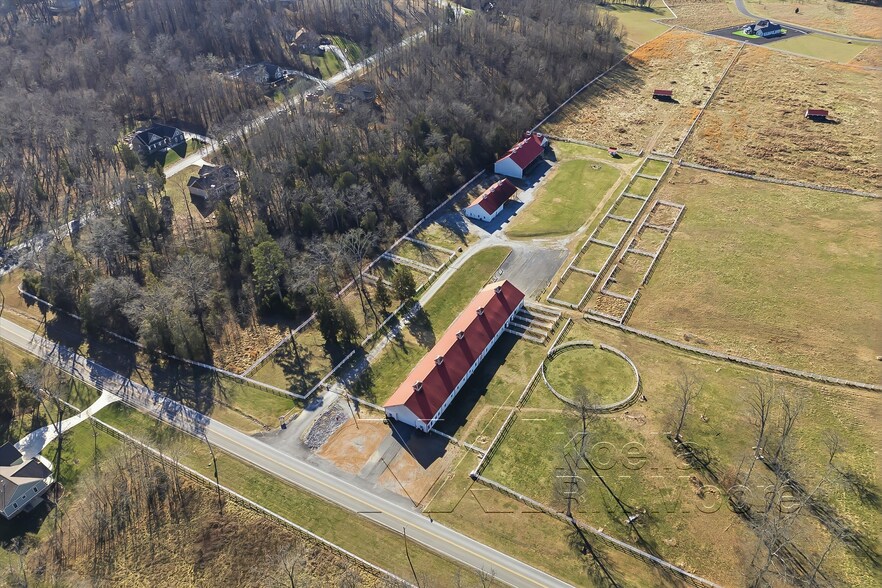 More Photos Of 1522 New Hope Rd, Rockwood Specialty For Sale