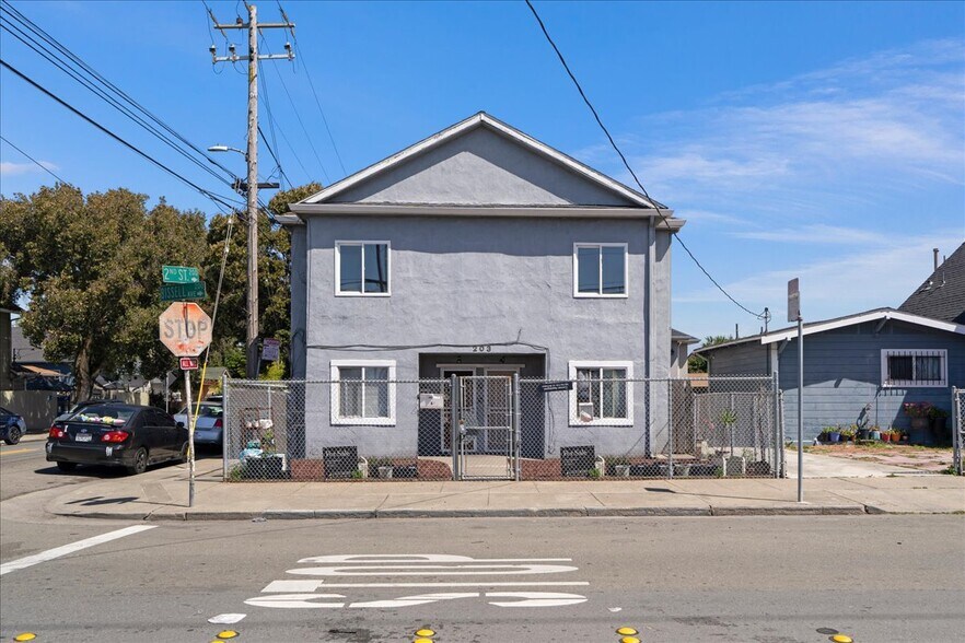 More Photos Of 203 Bissell Ave, Richmond Apartments For Sale