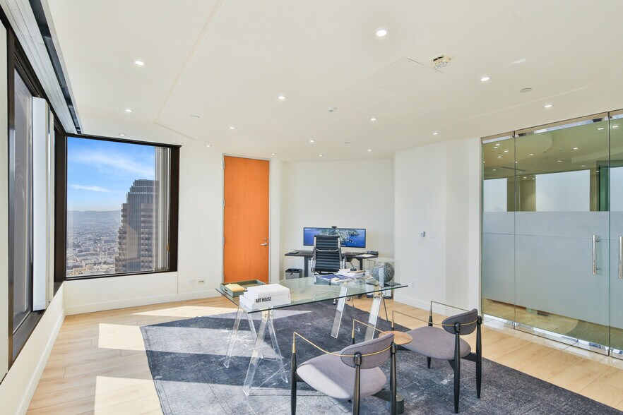 More Photos Of 707 Wilshire Blvd, Los Angeles Office For Lease