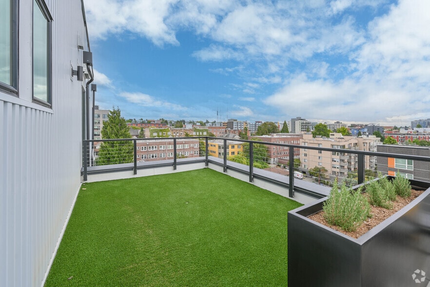 More Photos Of 421 Belmont Ave E, Seattle Apartments For Sale