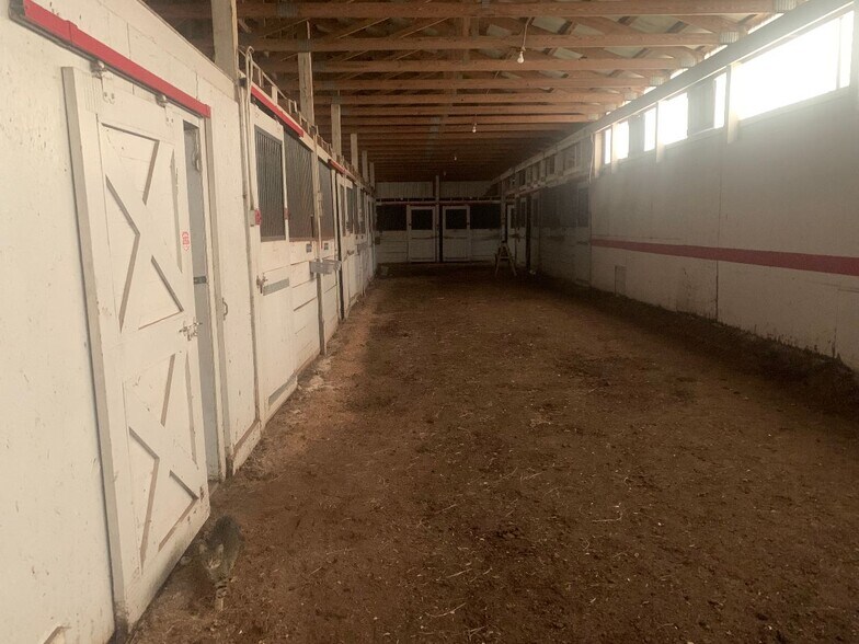 More Photos Of 4285 Schneidman Rd, Paducah Sports And Entertainment For Lease