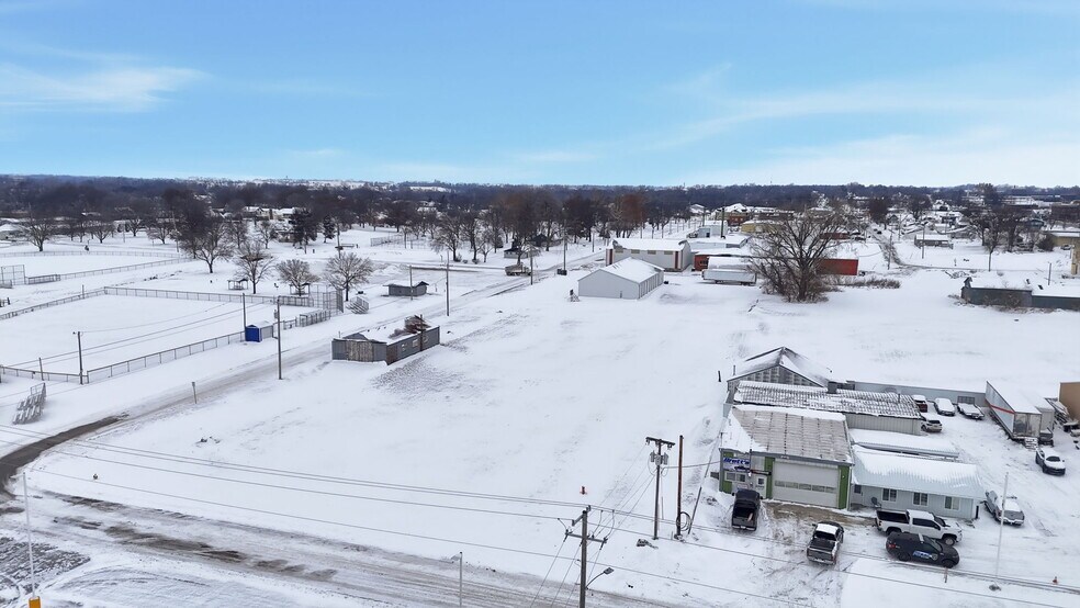 More Photos Of 602 3rd St, Perry Specialty For Sale