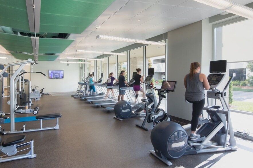 More Photos Of 4141 Parklake Ave, Raleigh Office For Lease