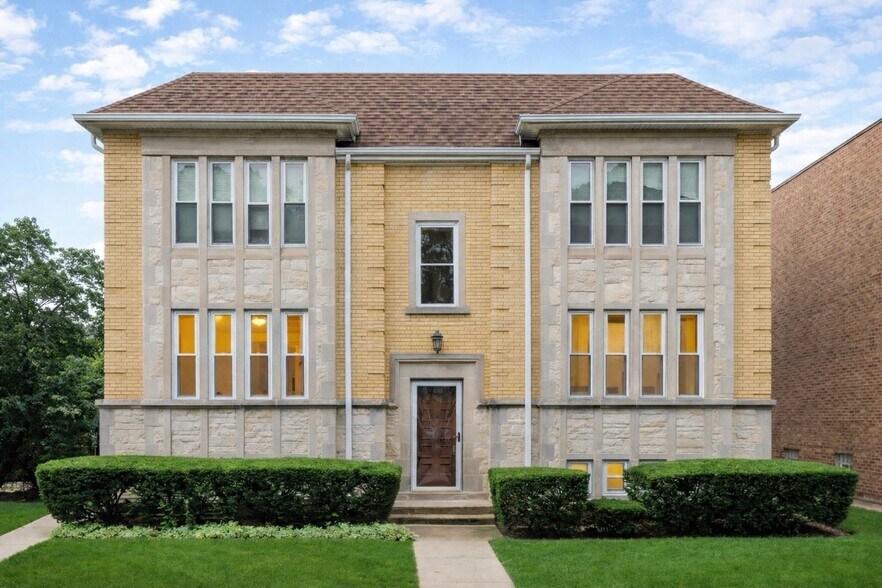 Primary Photo Of 6667-6669 W Devon Ave, Chicago Apartments For Sale