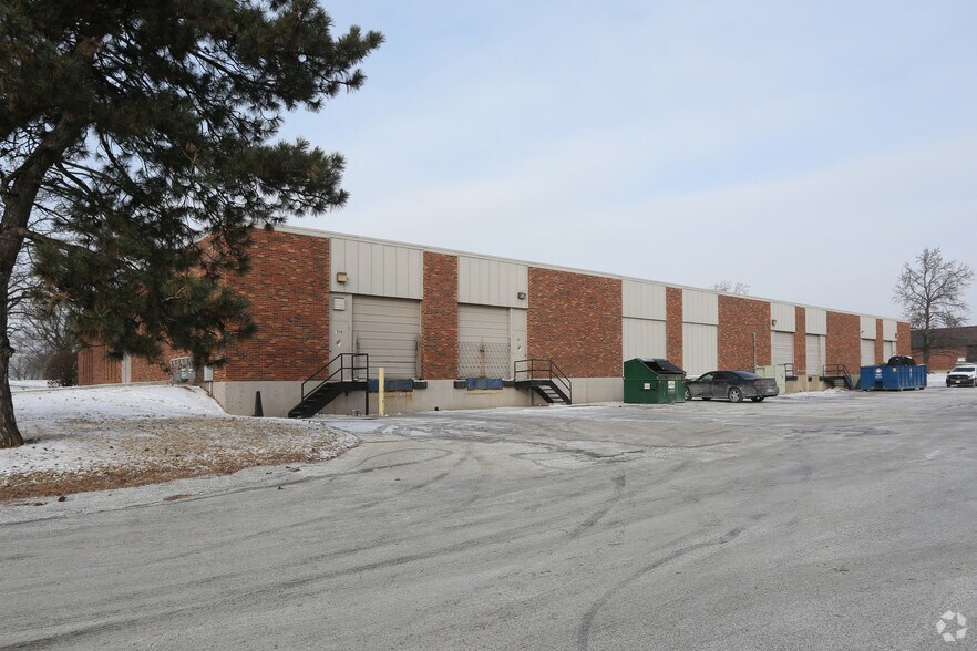 More Photos Of 8605-8619 Quivira Rd, Lenexa Light Distribution For Lease