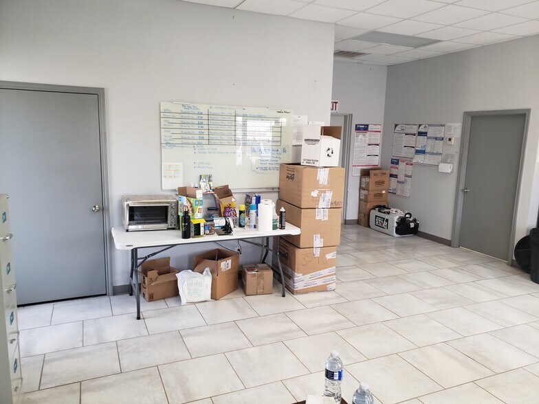 More Photos Of 4111 S County Road 1297, Odessa Warehouse For Lease