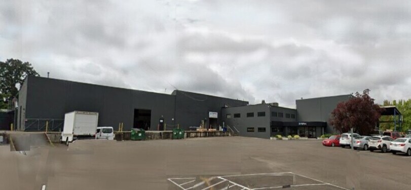 More Photos Of 500 E Illinois St, Newberg Manufacturing For Lease