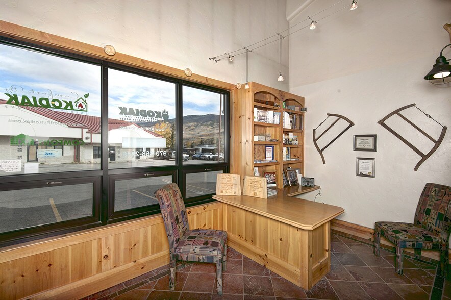 More Photos Of 365 Warren Ave, Silverthorne Showroom For Lease