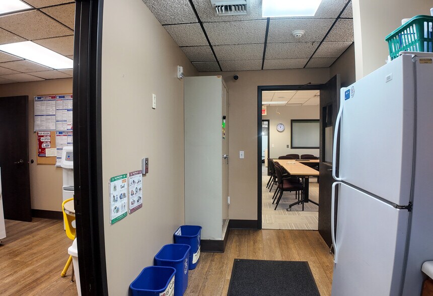 More Photos Of 630 S Minnesota Ave, Sioux Falls Office For Sale