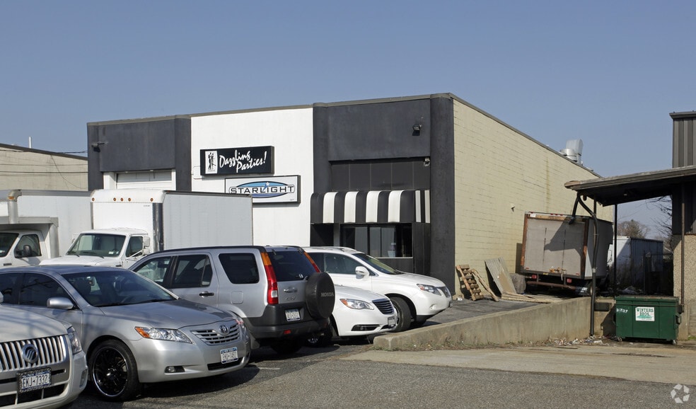 Primary Photo Of 3477 Lawson Blvd, Oceanside Warehouse For Sale