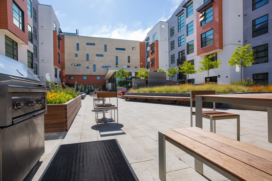 More Photos Of 1155 4th St, San Francisco Apartments For Lease