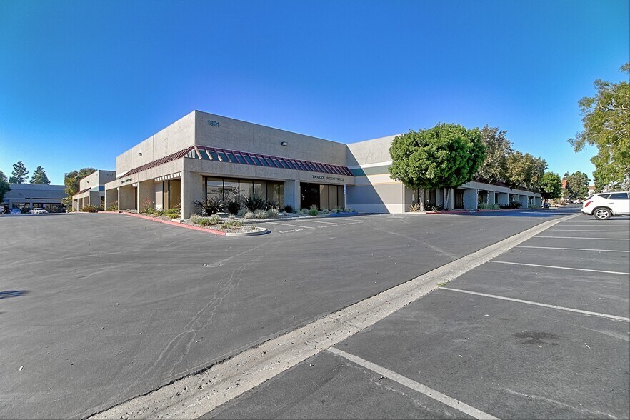 More Photos Of 1891 Goodyear Ave, Ventura Manufacturing For Lease