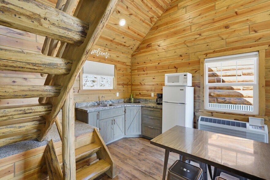More Photos Of 13310 Silver Mountain Rd, Rapid City Hospitality For Sale