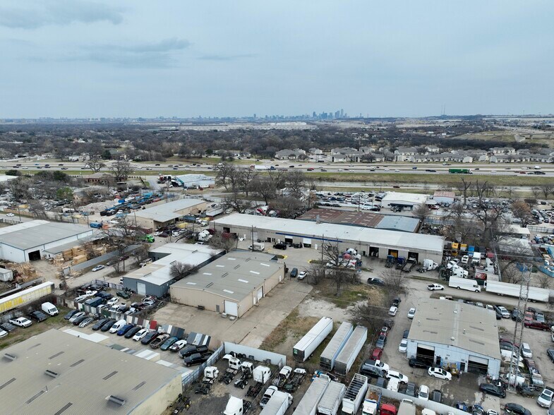 More Photos Of 2119 Quincy St, Dallas Warehouse For Lease