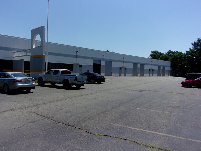 More Photos Of 8197 Euclid Ct, Manassas Park Warehouse For Lease