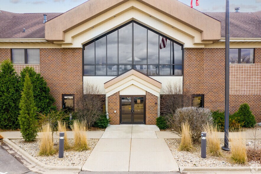 More Photos Of 100 Wilburn Rd, Sun Prairie Medical For Lease