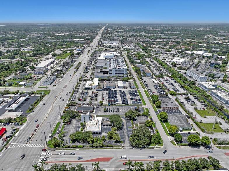 More Photos Of 2701 W Okeechobee Blvd, West Palm Beach Office For Sale