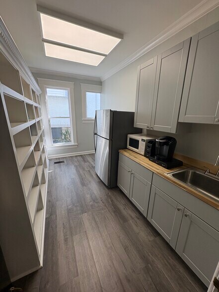 More Photos Of 1903 21st Ave S, Nashville Office For Lease