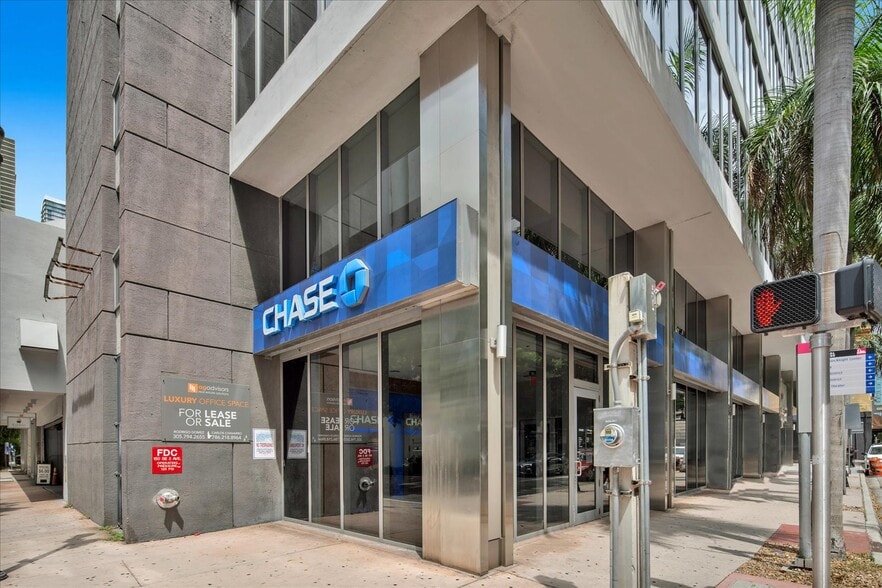 Primary Photo Of 150 SE 2nd Ave, Miami Office For Sale