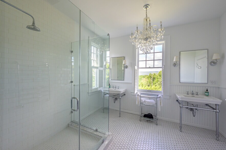 More Photos Of 2 Kemble St, Lenox Hospitality For Sale