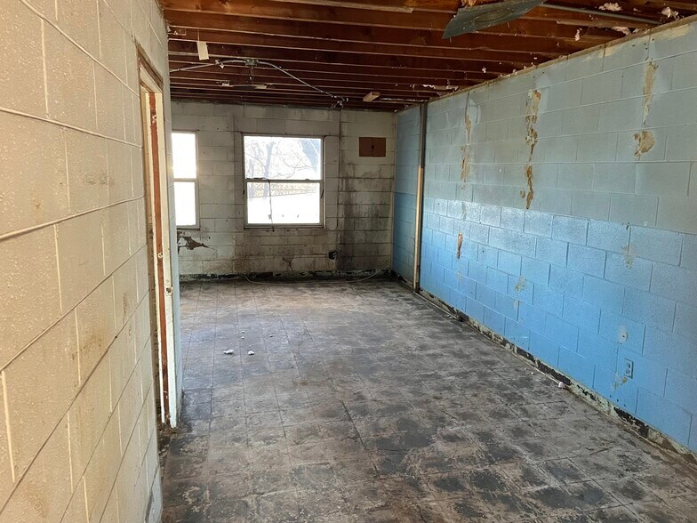 More Photos Of 914 S Loop Dr, Waco Apartments For Sale