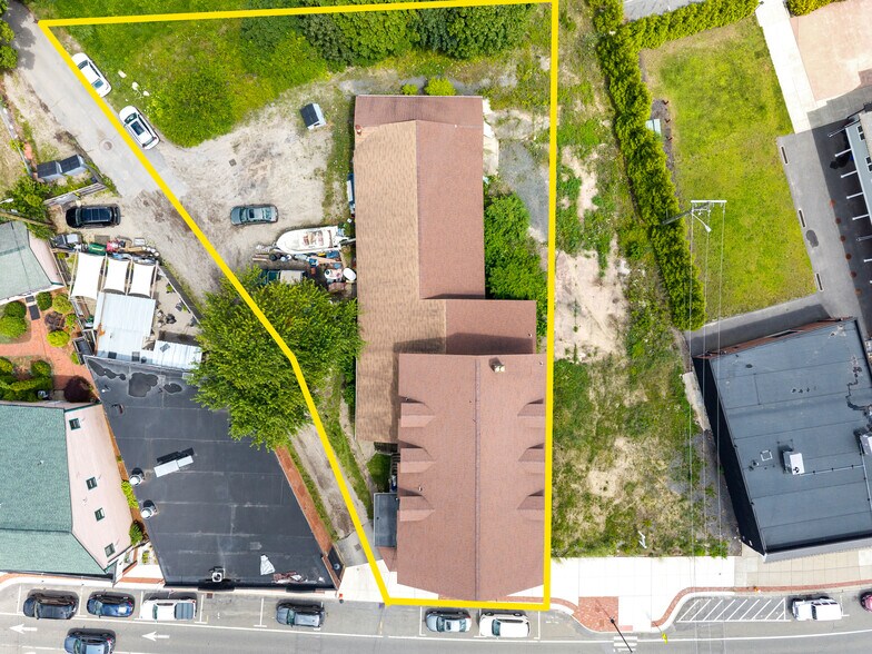 More Photos Of 61 Main St, Buzzards Bay Freestanding For Sale