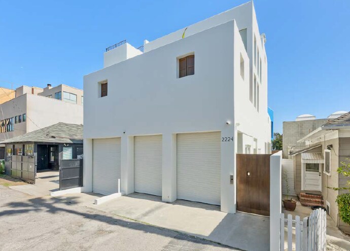 More Photos Of 2224 Main St, Santa Monica Office Residential For Sale