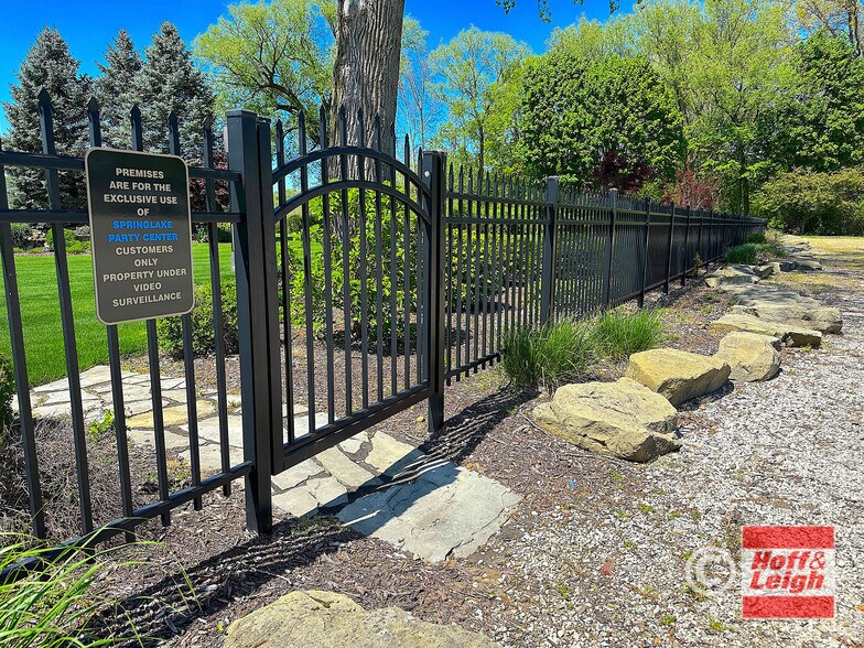 More Photos Of 1200 Main St, Lakemore Lodge Meeting Hall For Lease