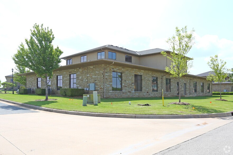 More Photos Of 2529 S Kelly Ave, Edmond Office For Lease